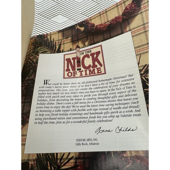 In The Nick of Time Last Minute Decorating, Gift Giving, & Entertaining Book VTG - Picture 3 of 8